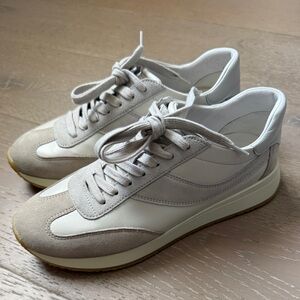 Vince Women's Sneakers in White and Tan 39 (8.5)